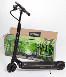 ecoreco-electric-scooter-and-box-7