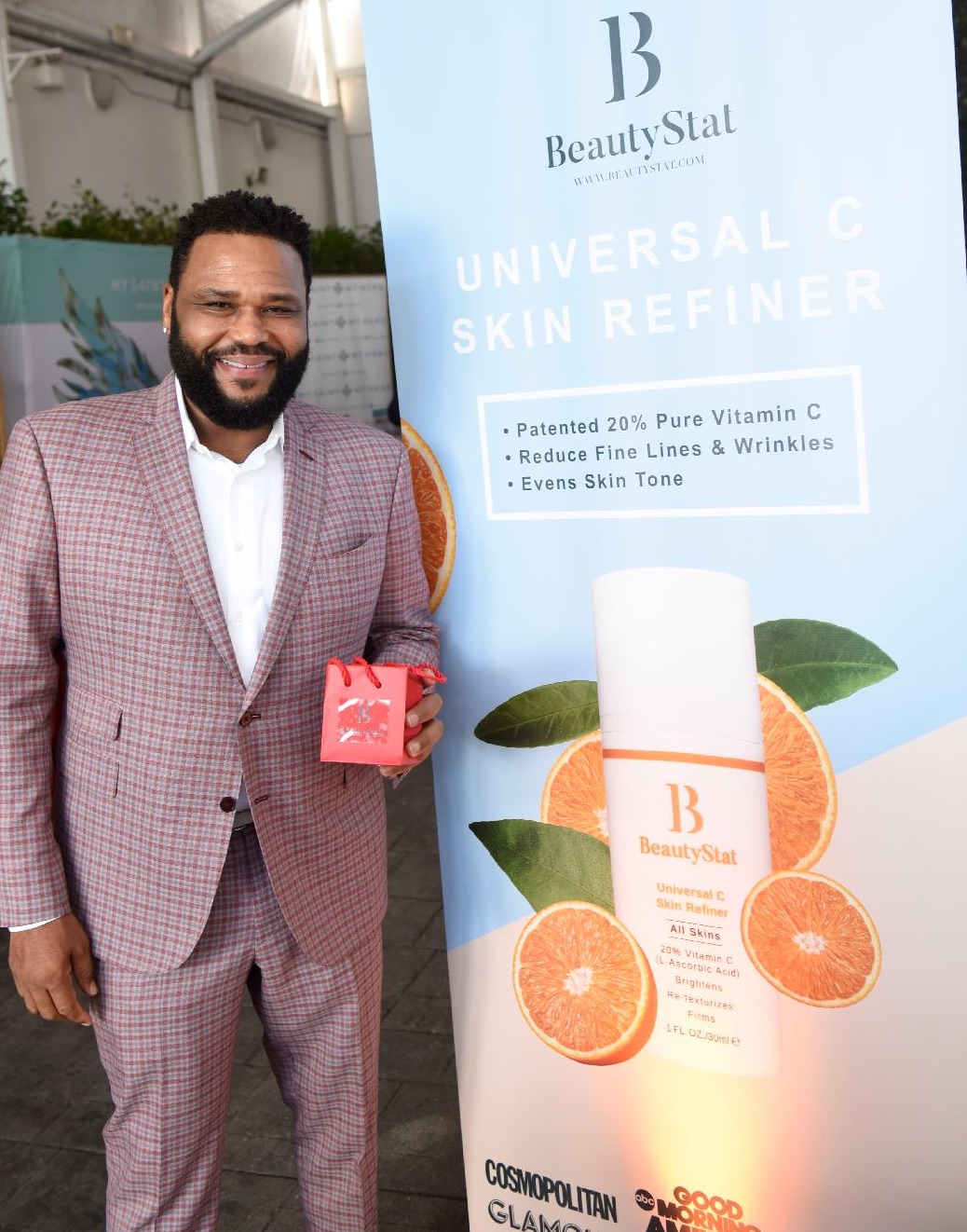 Anthony Anderson Oscar gift lounge